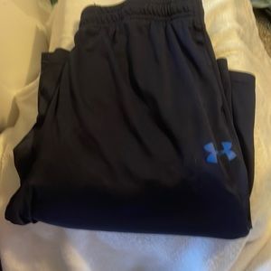 Under armor dark blue athletic shorts youth XL